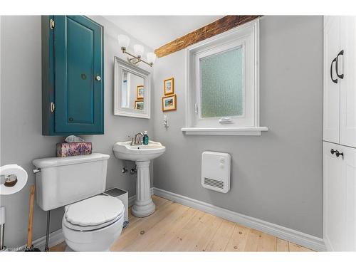 1562 Ridge Rd, Ridgeway, ON - Indoor Photo Showing Bathroom