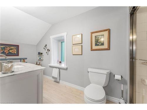 1562 Ridge Rd, Ridgeway, ON - Indoor Photo Showing Bathroom