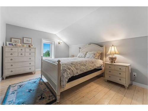 1562 Ridge Rd, Ridgeway, ON - Indoor Photo Showing Bedroom