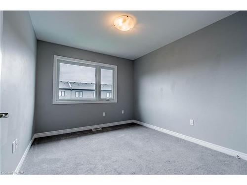 7209 Parsa Street, Niagara Falls, ON - Indoor Photo Showing Other Room