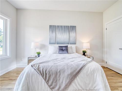 3-13 Valley Road, St. Catharines, ON - Indoor Photo Showing Bedroom