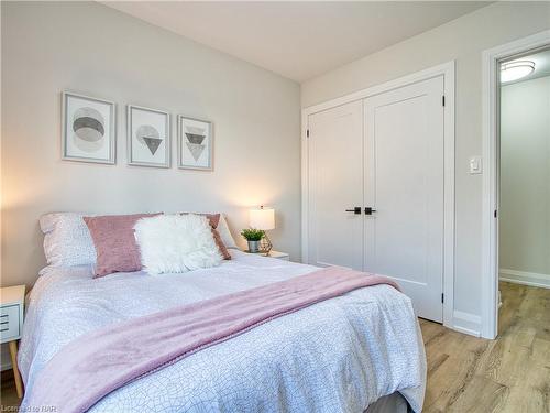 3-13 Valley Road, St. Catharines, ON - Indoor Photo Showing Bedroom