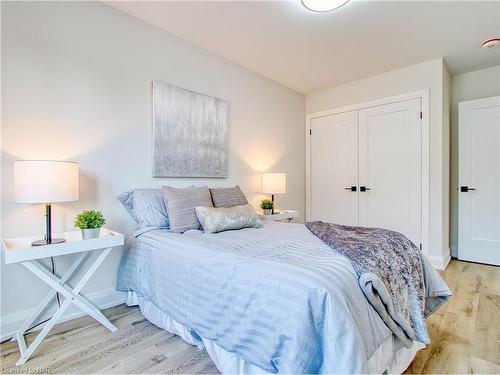 3-13 Valley Road, St. Catharines, ON - Indoor Photo Showing Bedroom