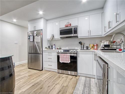 3-13 Valley Road, St. Catharines, ON - Indoor Photo Showing Kitchen With Stainless Steel Kitchen