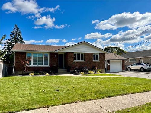 462 Grantham Avenue, St. Catharines, ON - Outdoor With Facade