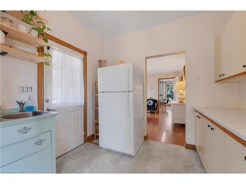 312 Clarence Street, Port Colborne, ON - Indoor Photo Showing Kitchen