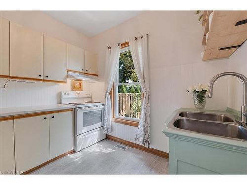 312 Clarence Street, Port Colborne, ON - Indoor Photo Showing Kitchen With Double Sink