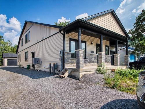 3-Upper Level-13 Valley Road, St. Catharines, ON - Outdoor