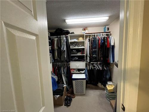 4456 Lyons Creek Road, Niagara Falls, ON - Indoor With Storage