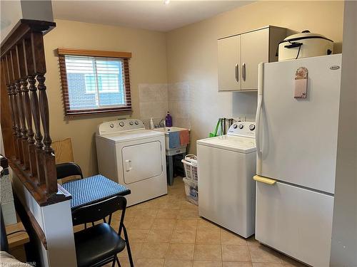 4456 Lyons Creek Road, Niagara Falls, ON - Indoor Photo Showing Laundry Room