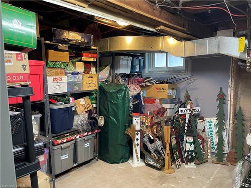 4456 Lyons Creek Road, Niagara Falls, ON - Indoor Photo Showing Basement