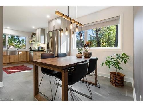 1717 Cream Street, Pelham, ON - Indoor Photo Showing Dining Room