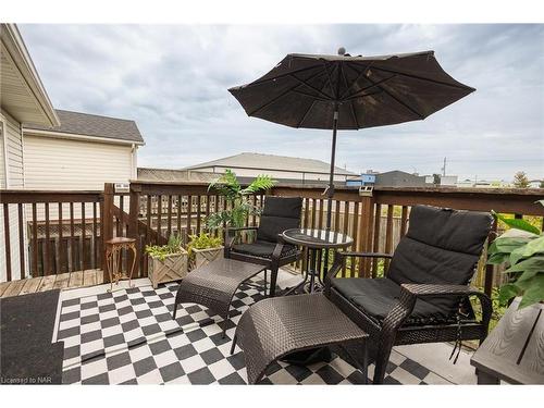 8378 Atack Court, Niagara Falls, ON - Outdoor With Deck Patio Veranda With Exterior