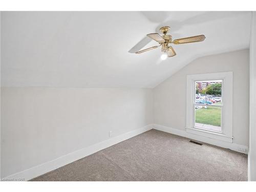 58 Court Street, St. Catharines, ON - Indoor Photo Showing Other Room