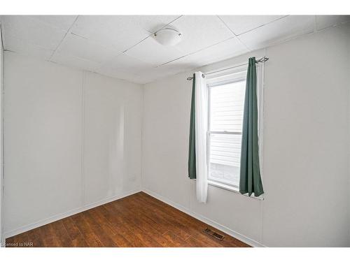 58 Court Street, St. Catharines, ON - Indoor Photo Showing Other Room