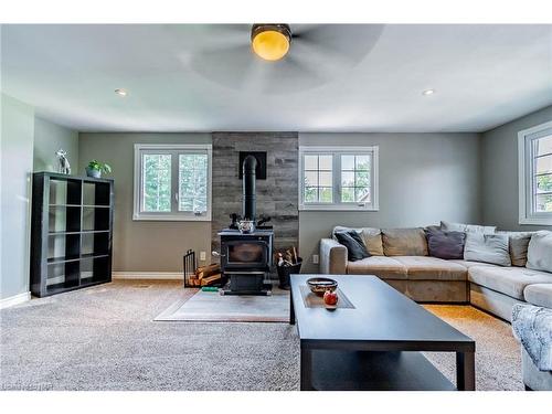 52078 Regional 24 Road, Wainfleet, ON - Indoor Photo Showing Living Room