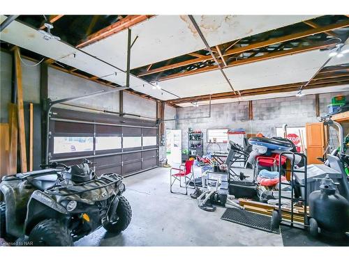 52078 Regional 24 Road, Wainfleet, ON - Indoor Photo Showing Garage