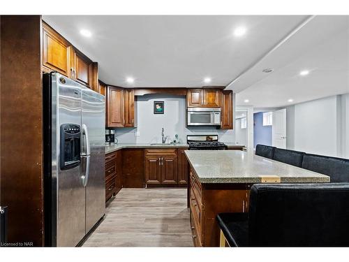 1900 Garrison Road, Fort Erie, ON - Indoor Photo Showing Kitchen With Double Sink