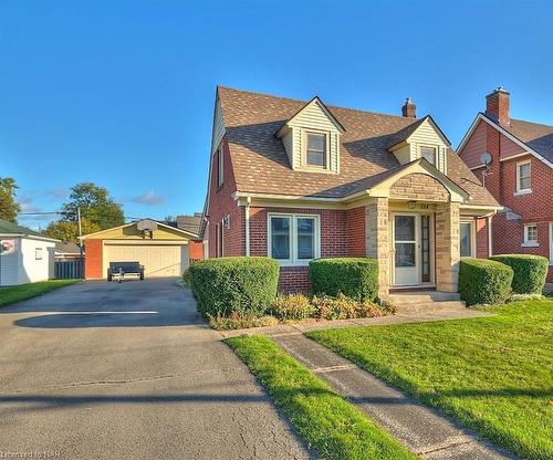 214 Bowen Road, Fort Erie, ON - Outdoor With Facade