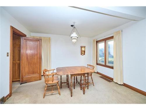 214 Bowen Road, Fort Erie, ON - Indoor Photo Showing Dining Room