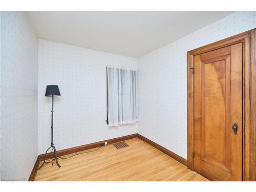 214 Bowen Road, Fort Erie, ON - Indoor Photo Showing Other Room