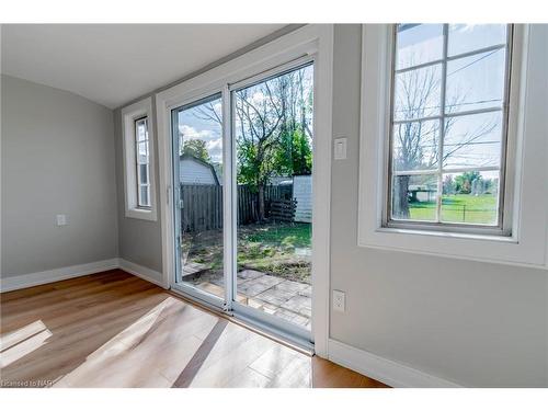 321 Dieppe Street, Welland, ON - Indoor Photo Showing Other Room