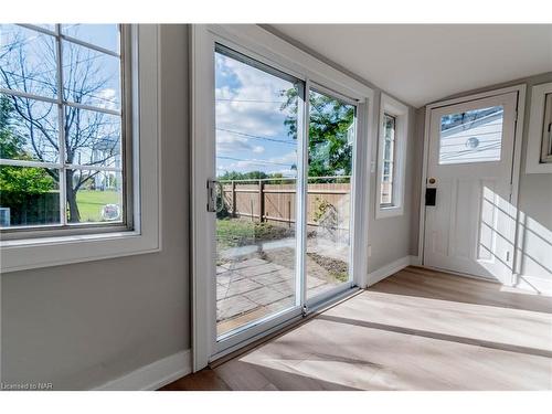 321 Dieppe Street, Welland, ON - Indoor Photo Showing Other Room