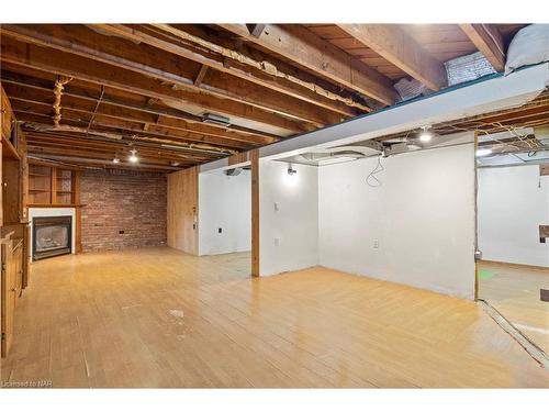 5648 Royal Manor Drive, Niagara Falls, ON - Indoor Photo Showing Basement