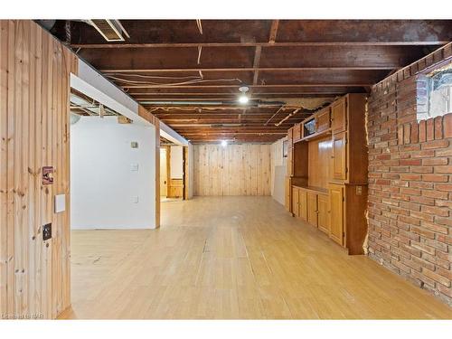 5648 Royal Manor Drive, Niagara Falls, ON - Indoor Photo Showing Basement