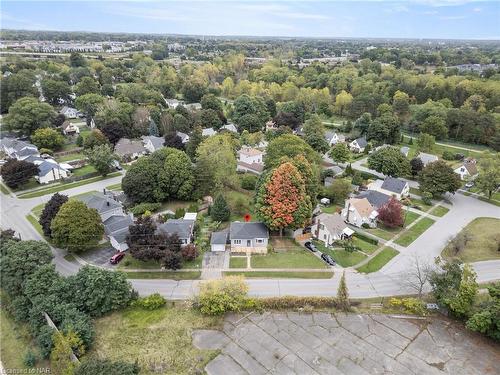 5648 Royal Manor Drive, Niagara Falls, ON - Outdoor With View