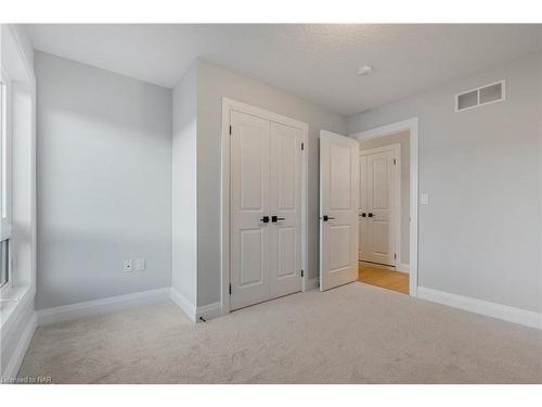 35 Wellspring Way, Pelham, ON - Indoor Photo Showing Other Room