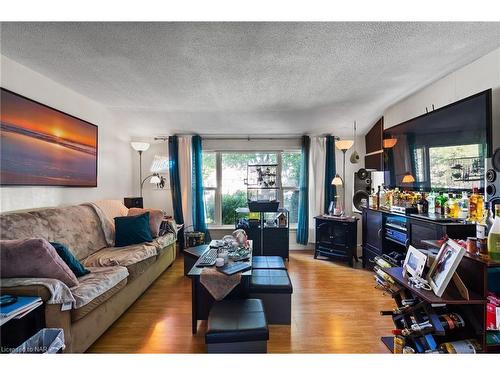 364 William Street, Niagara-On-The-Lake, ON - Indoor Photo Showing Living Room