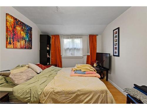 364 William Street, Niagara-On-The-Lake, ON - Indoor Photo Showing Bedroom