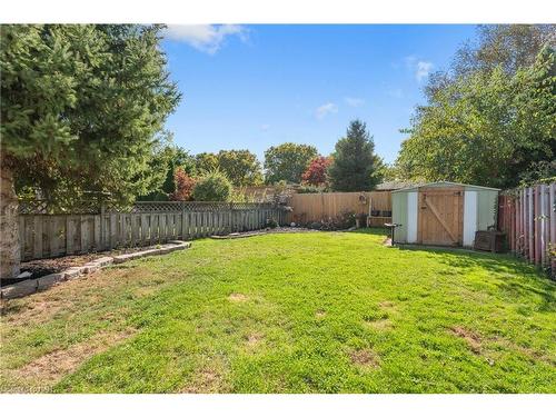 7086 Briarwood Avenue, Niagara Falls, ON - Outdoor With Backyard