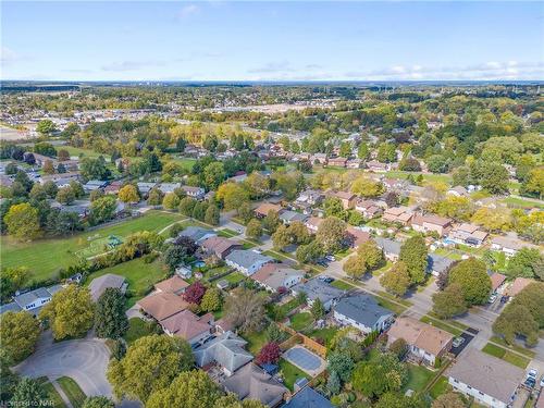 7086 Briarwood Avenue, Niagara Falls, ON - Outdoor With View