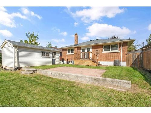 7488 Wanless Street, Niagara Falls, ON - Outdoor