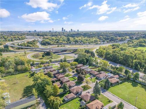 7488 Wanless Street, Niagara Falls, ON - Outdoor With View