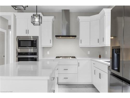 315 Old Course Trail, Welland, ON - Indoor Photo Showing Kitchen