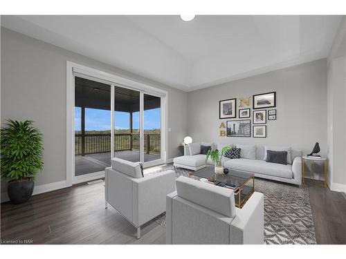 315 Old Course Trail, Welland, ON - Indoor Photo Showing Living Room