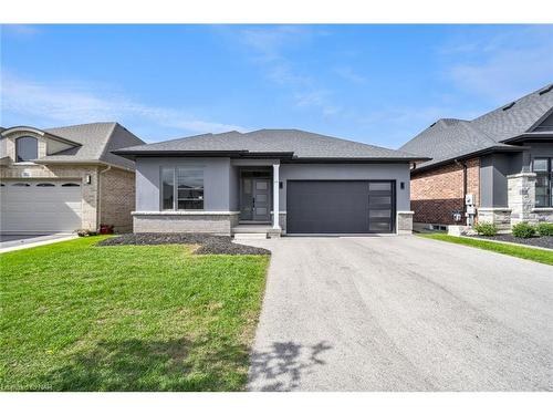 315 Old Course Trail, Welland, ON - Outdoor With Facade