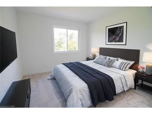 87 Caroline Street, Welland, ON - Indoor Photo Showing Bedroom