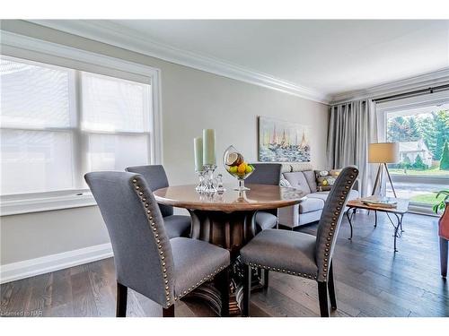 7027 Garden Street, Niagara Falls, ON - Indoor Photo Showing Dining Room