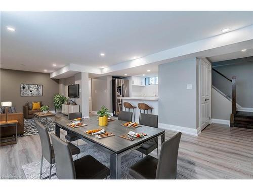 7027 Garden Street, Niagara Falls, ON - Indoor Photo Showing Dining Room