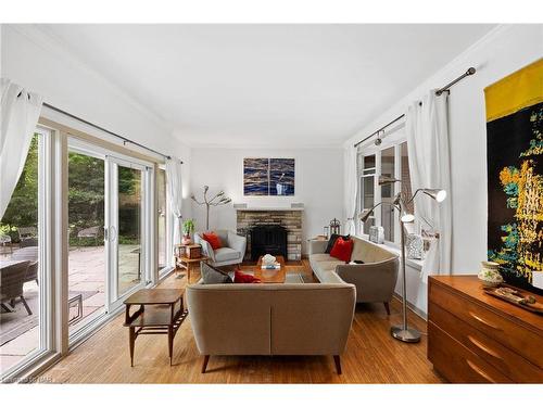 370 Butler Street, Niagara-On-The-Lake, ON - Indoor Photo Showing Living Room