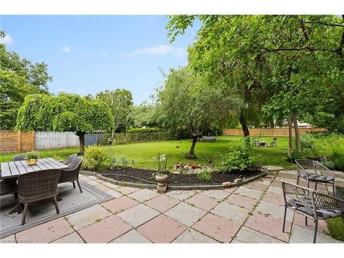 370 Butler Street, Niagara-On-The-Lake, ON - Outdoor With Backyard