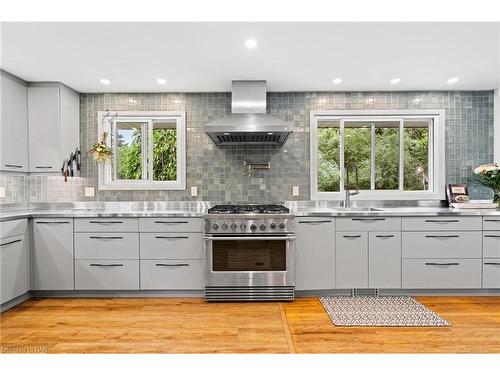 370 Butler Street, Niagara-On-The-Lake, ON - Indoor Photo Showing Kitchen With Upgraded Kitchen