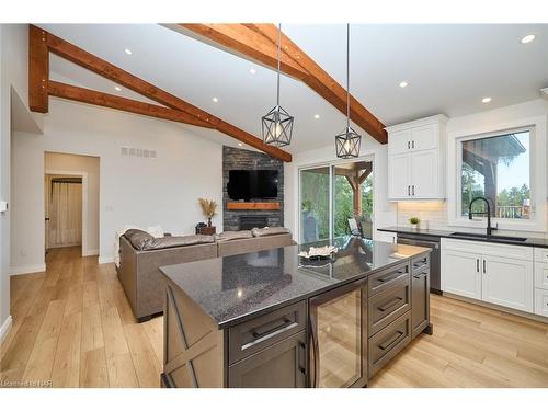 72732 Regional Road 27, Wainfleet, ON - Indoor Photo Showing Kitchen With Upgraded Kitchen