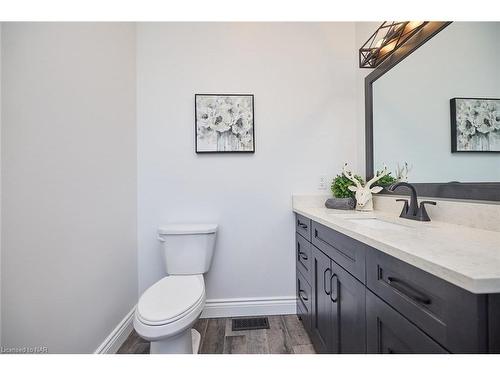 72732 Regional Road 27, Wainfleet, ON - Indoor Photo Showing Bathroom