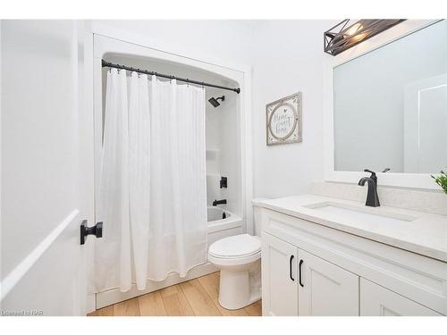 72732 Regional Road 27, Wainfleet, ON - Indoor Photo Showing Bathroom