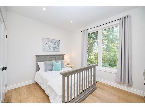 72732 Regional Road 27, Wainfleet, ON - Indoor Photo Showing Bedroom